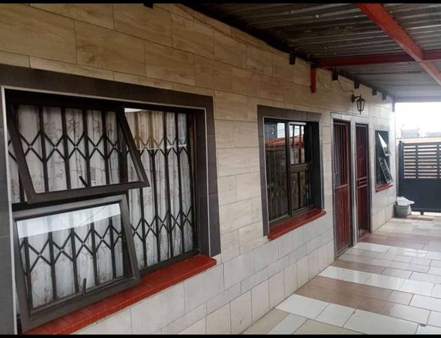 2 BEDROOM HOUSE FOR SALE IN KAALFONTEIN